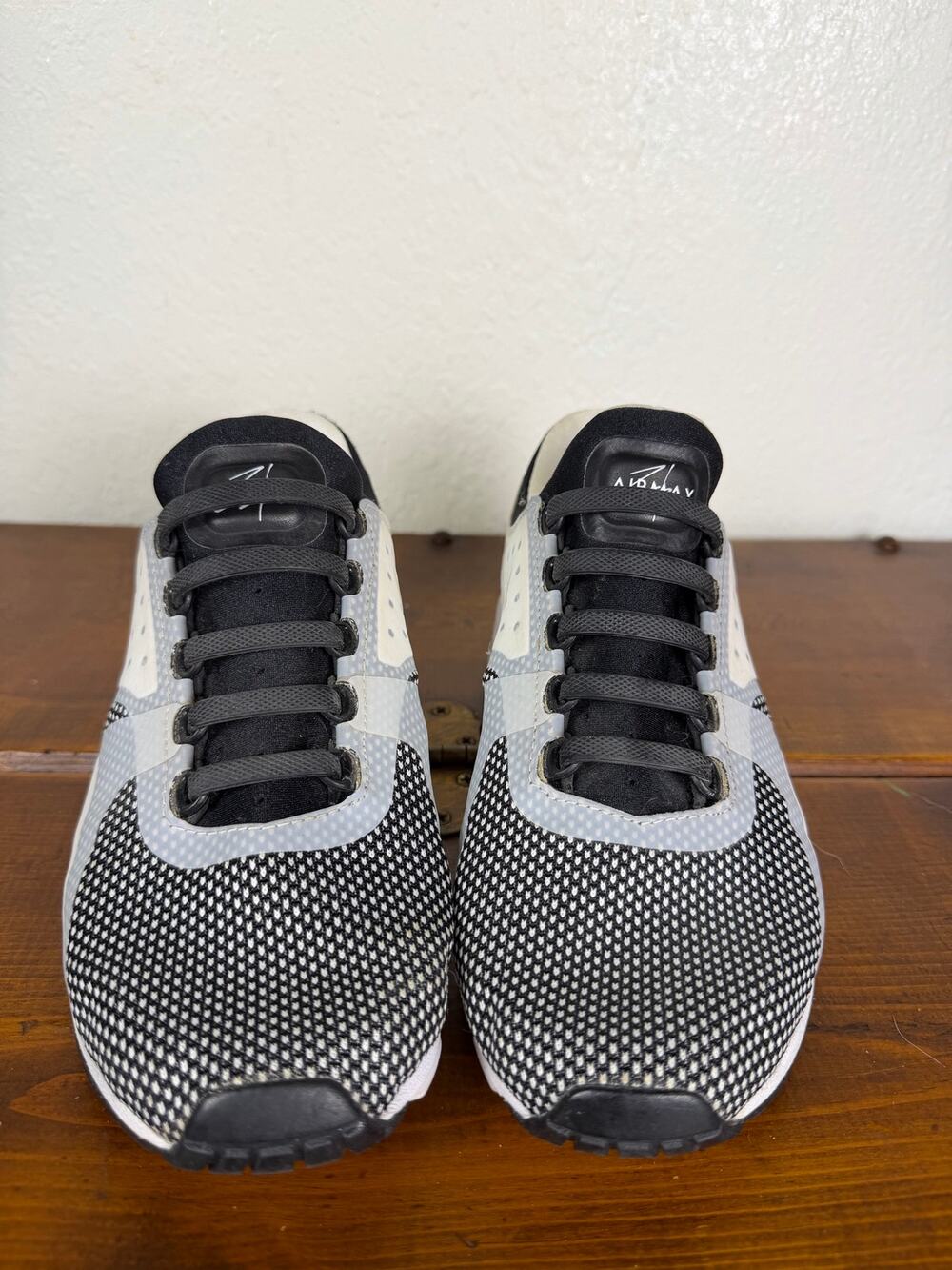 Nike Air Max Women’s 6 Black White Grey Sneakers